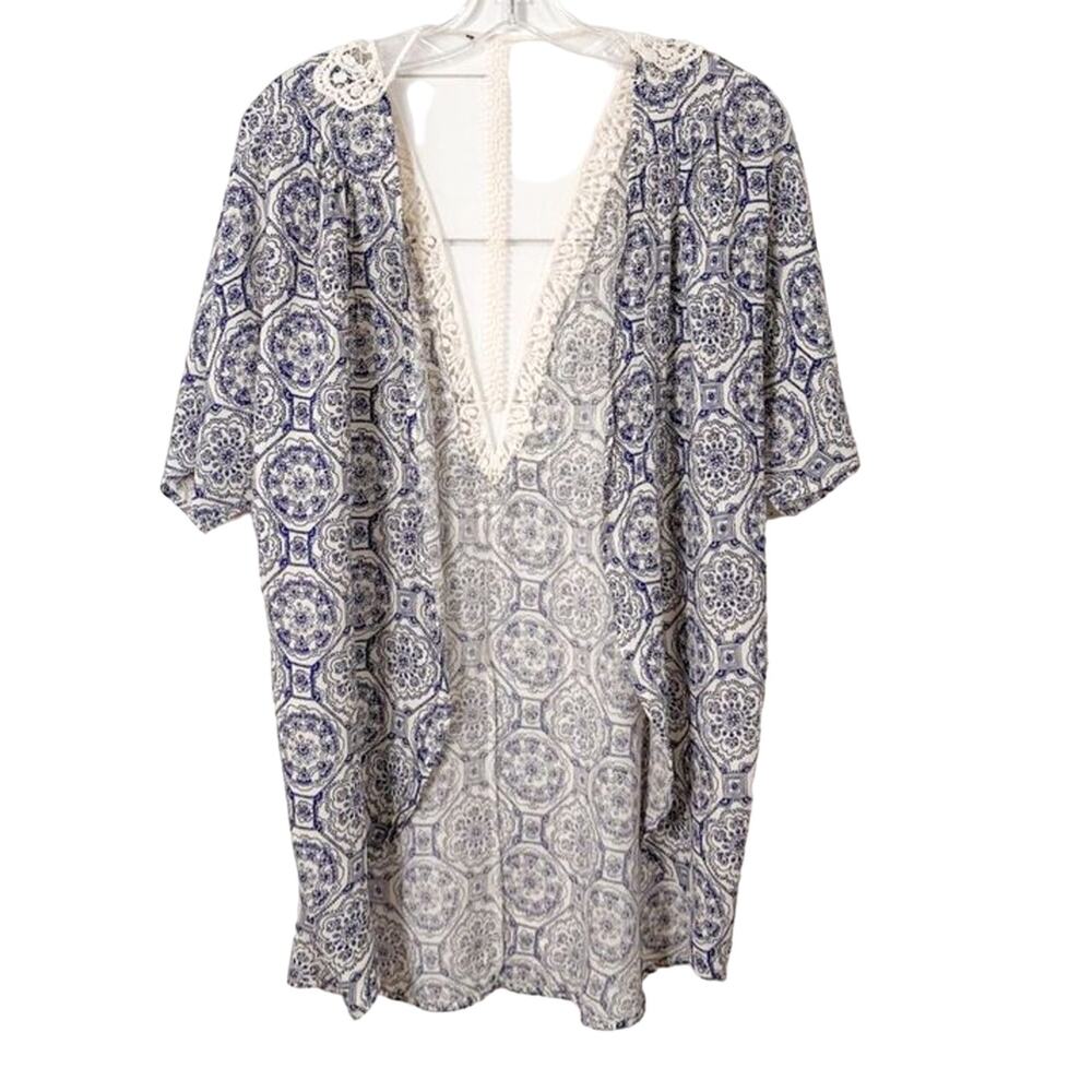 Stitch Fix Women's Geometric Print Open Front Cape Lace Back Kimono Blue White X